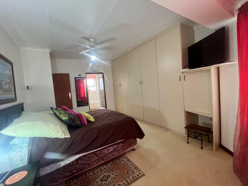 4 Bedroom Property for Sale in Fraaiuitsig Western Cape